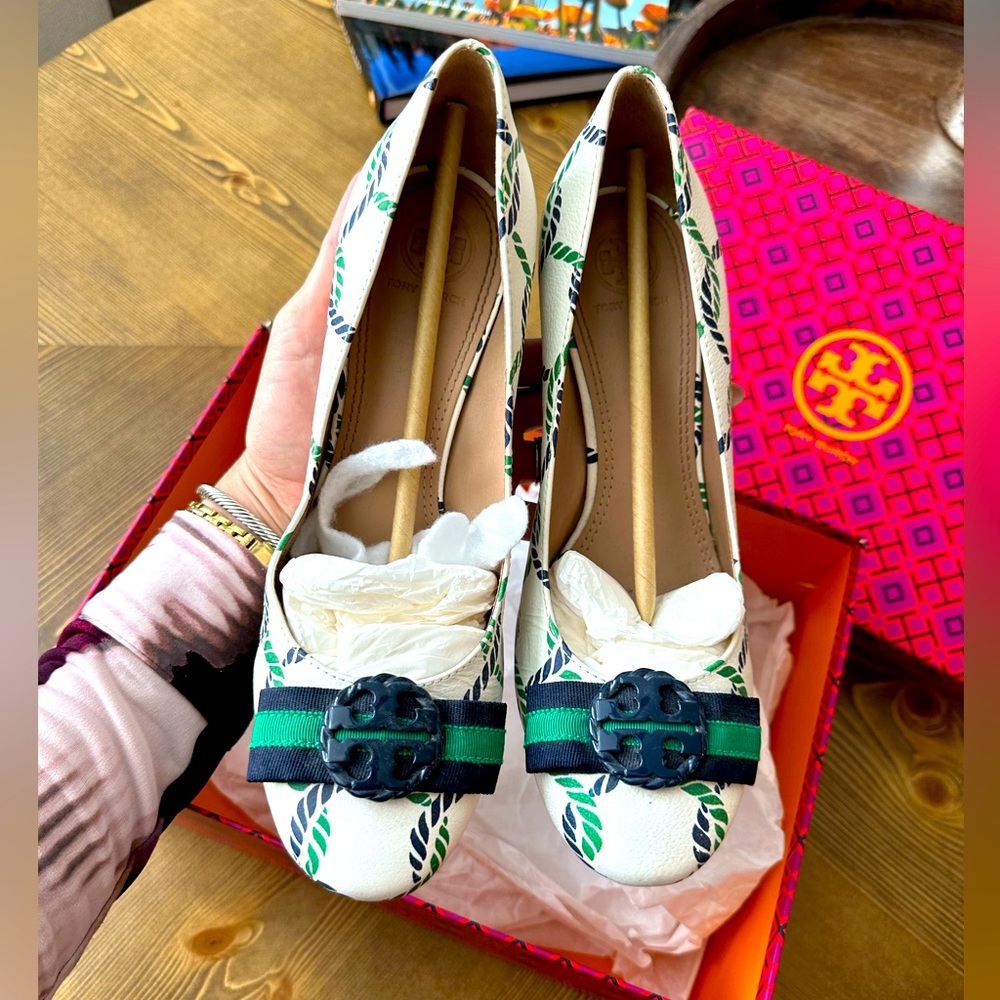 Tory Burch Special Edition Nautical Shoes Women’s Size 8